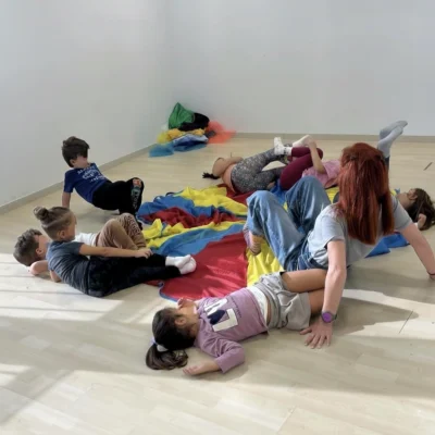 ekftastiki-kallitexniki-anazitisi-drama-games-for-kids